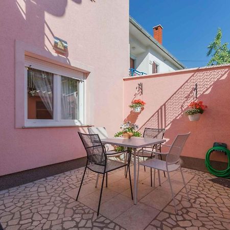 Two-Bedroom Apartment in Crikvenica XCVII Buitenkant foto