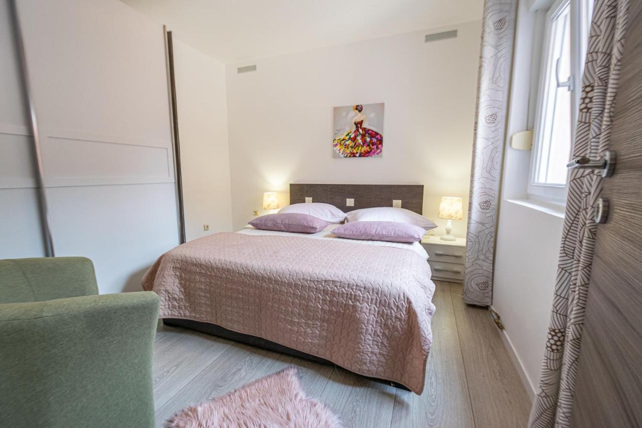 Two-Bedroom Apartment in Crikvenica XCVII Buitenkant foto