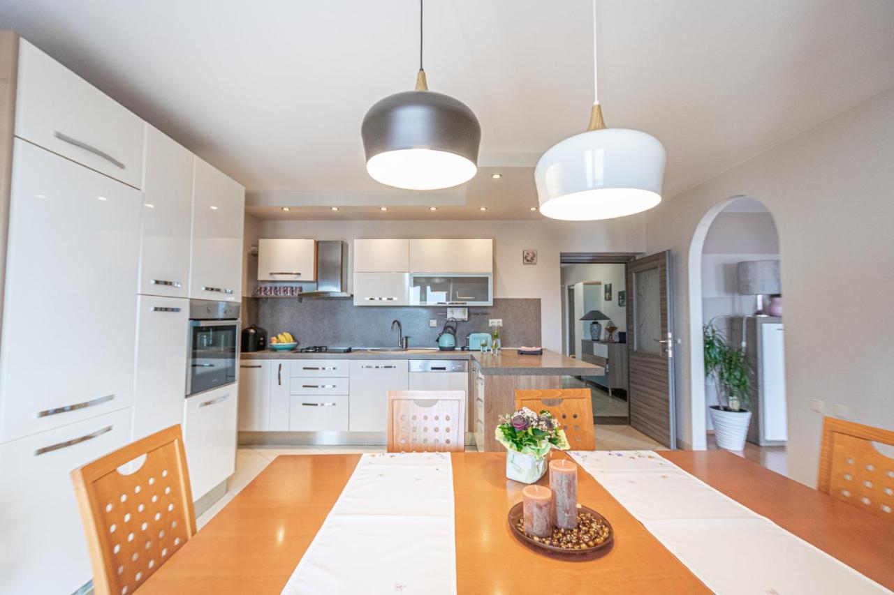 Two-Bedroom Apartment in Crikvenica XCVII Buitenkant foto